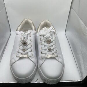 Guess Colton Charms‎ Woman Sneakers White And Gold Size 9 1/2 M